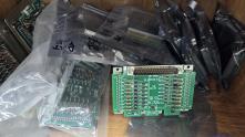 Photo Utilisé VARIOUS Lot of spare parts À vendre
