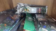 Photo Utilisé VARIOUS Lot of spare parts À vendre