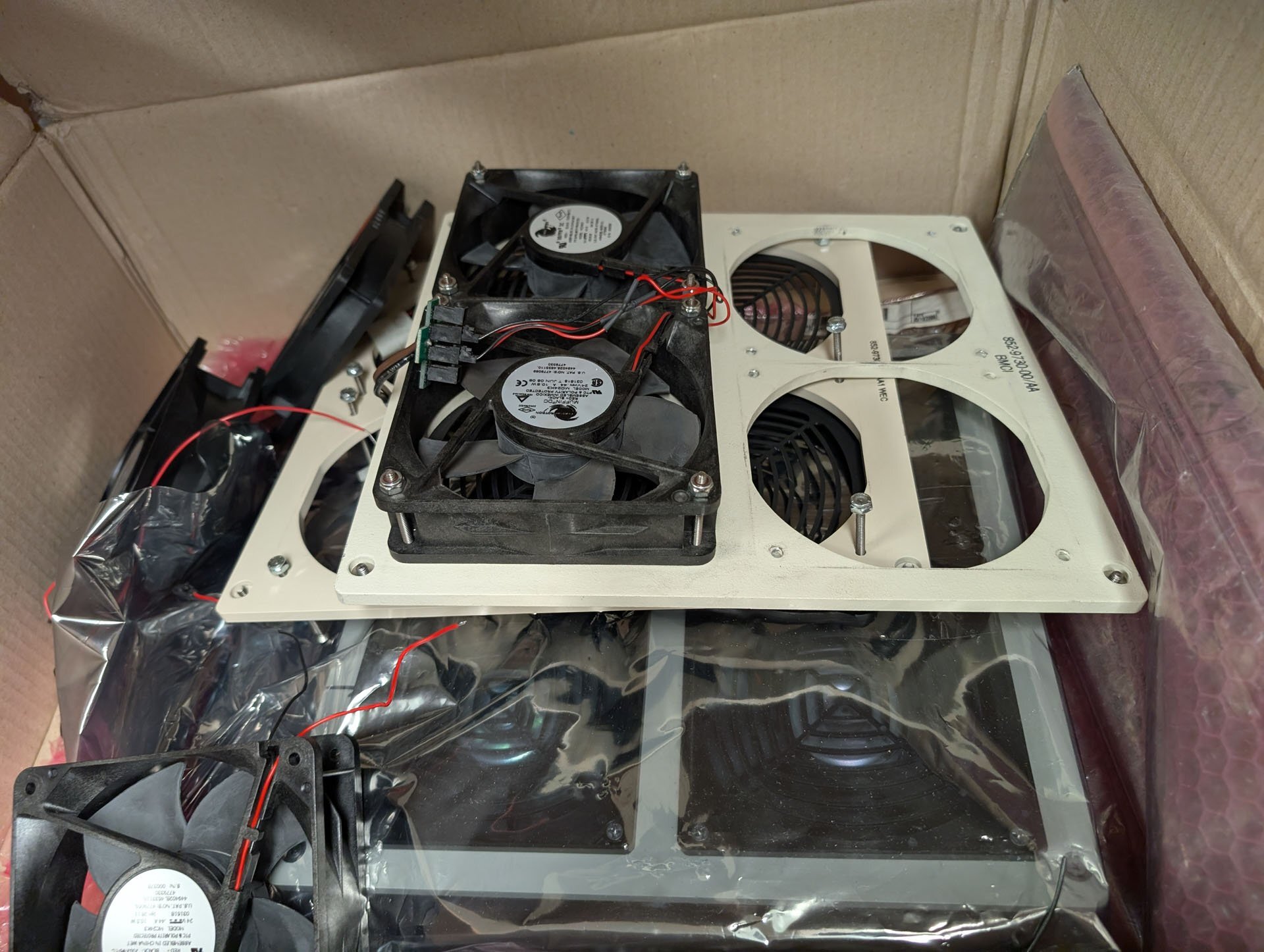 圖為 已使用的 VARIOUS Lot of spare parts 待售