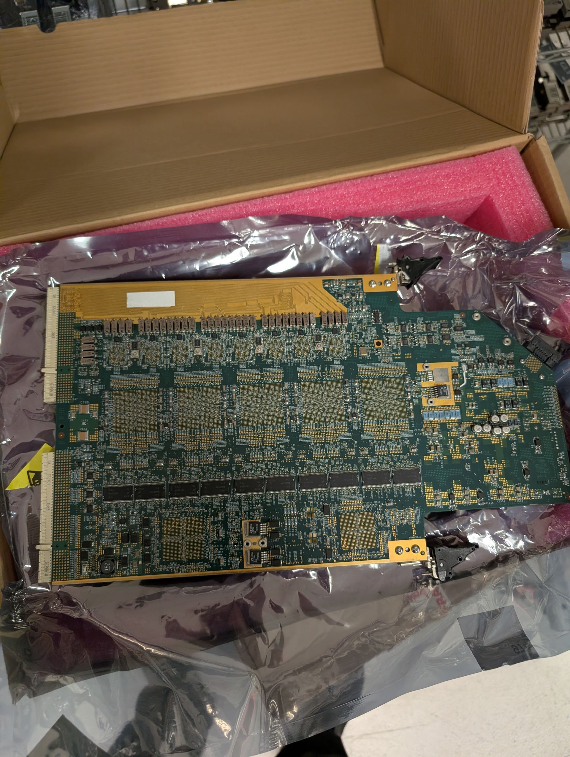 圖為 已使用的 VARIOUS Lot of spare parts 待售