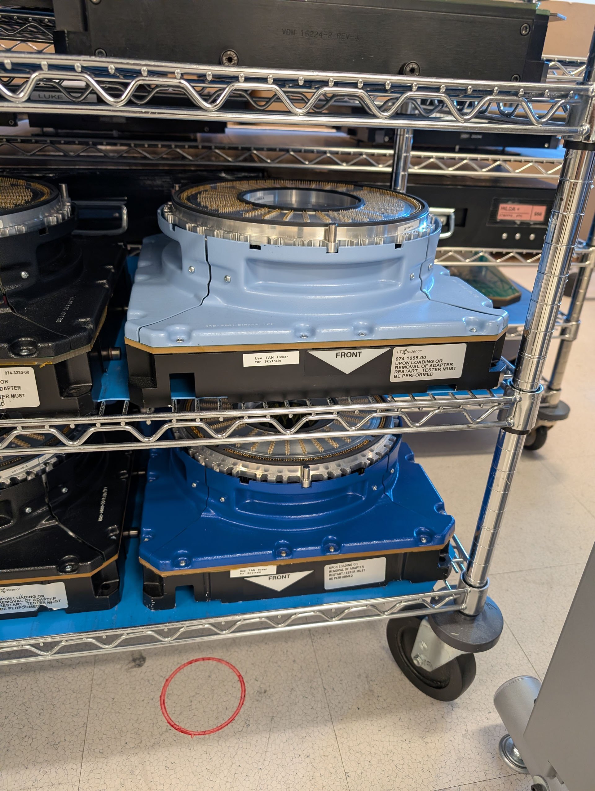 圖為 已使用的 VARIOUS Lot of spare parts 待售