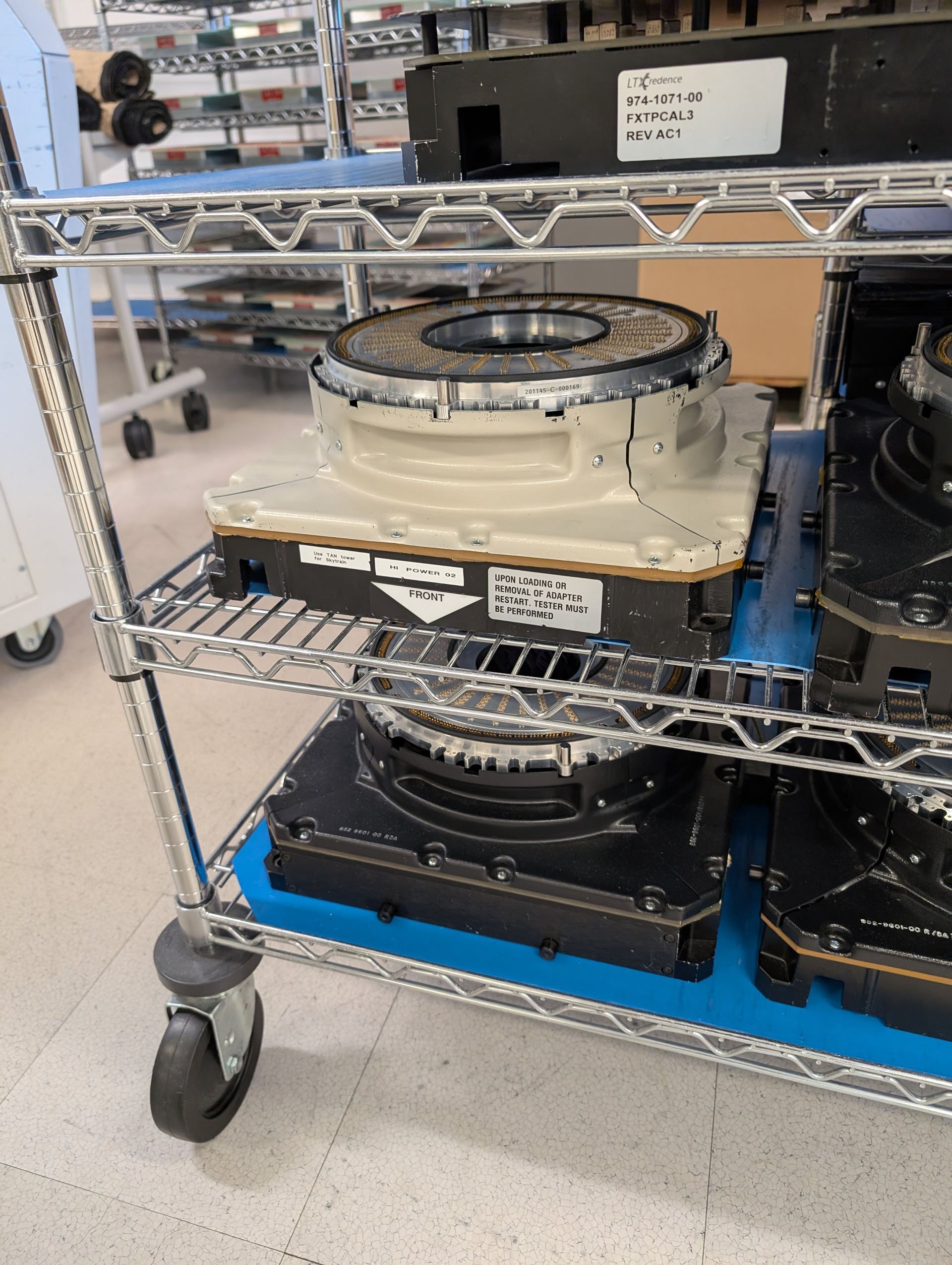 圖為 已使用的 VARIOUS Lot of spare parts 待售