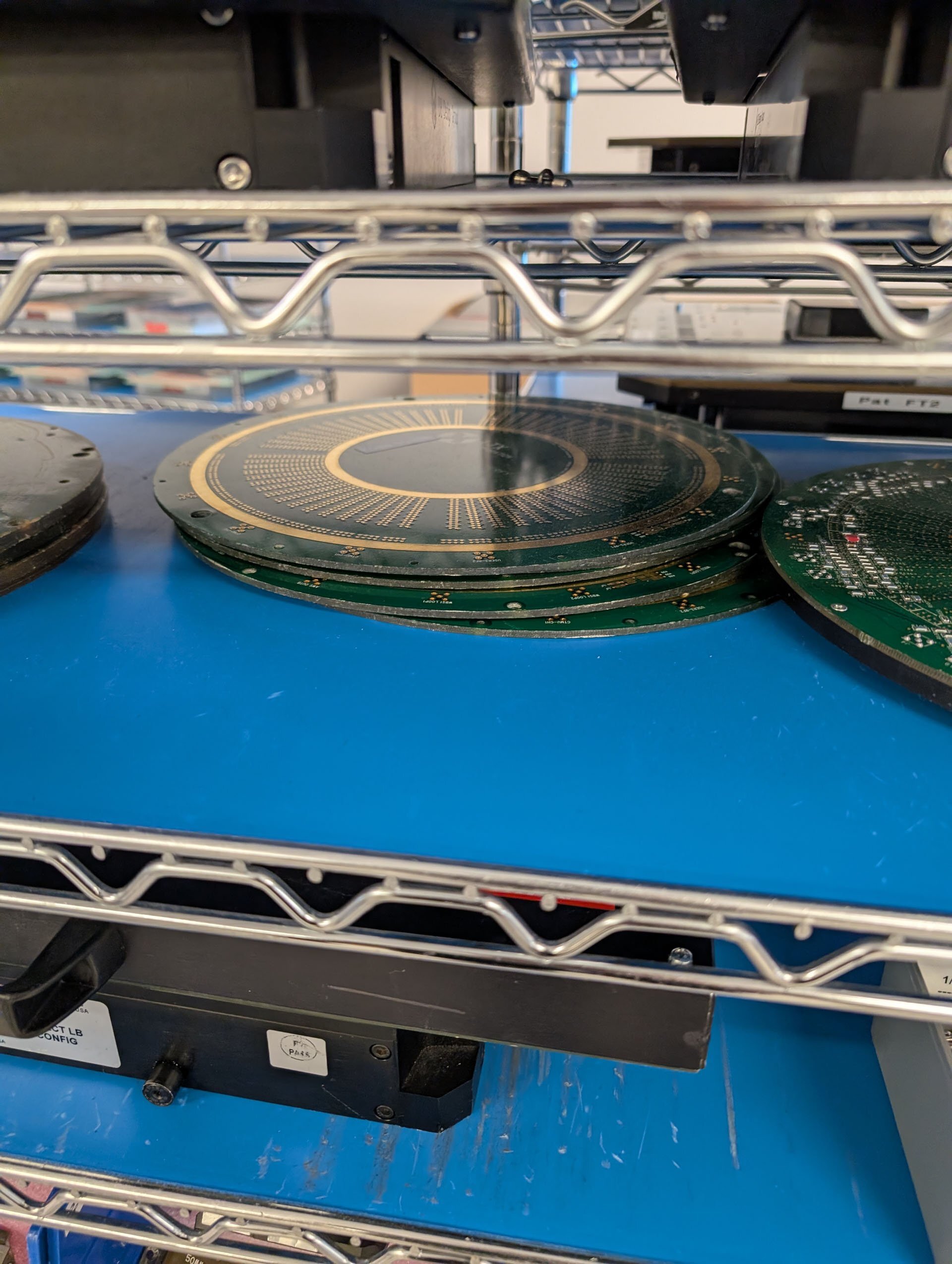 圖為 已使用的 VARIOUS Lot of spare parts 待售