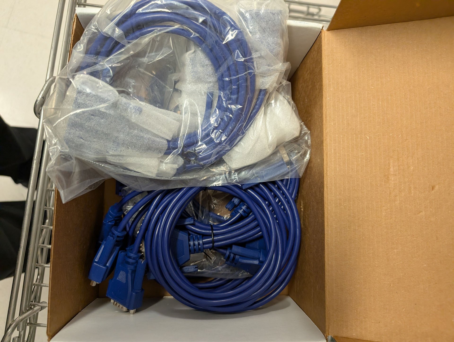 圖為 已使用的 VARIOUS Lot of spare parts 待售