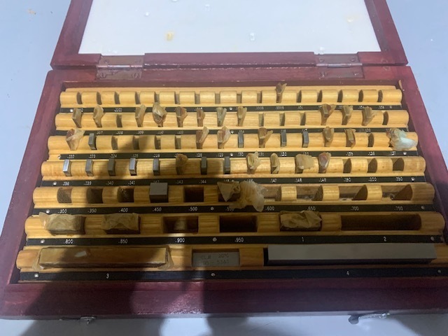 图为 已使用的 VARIOUS Lot of supplies 待售