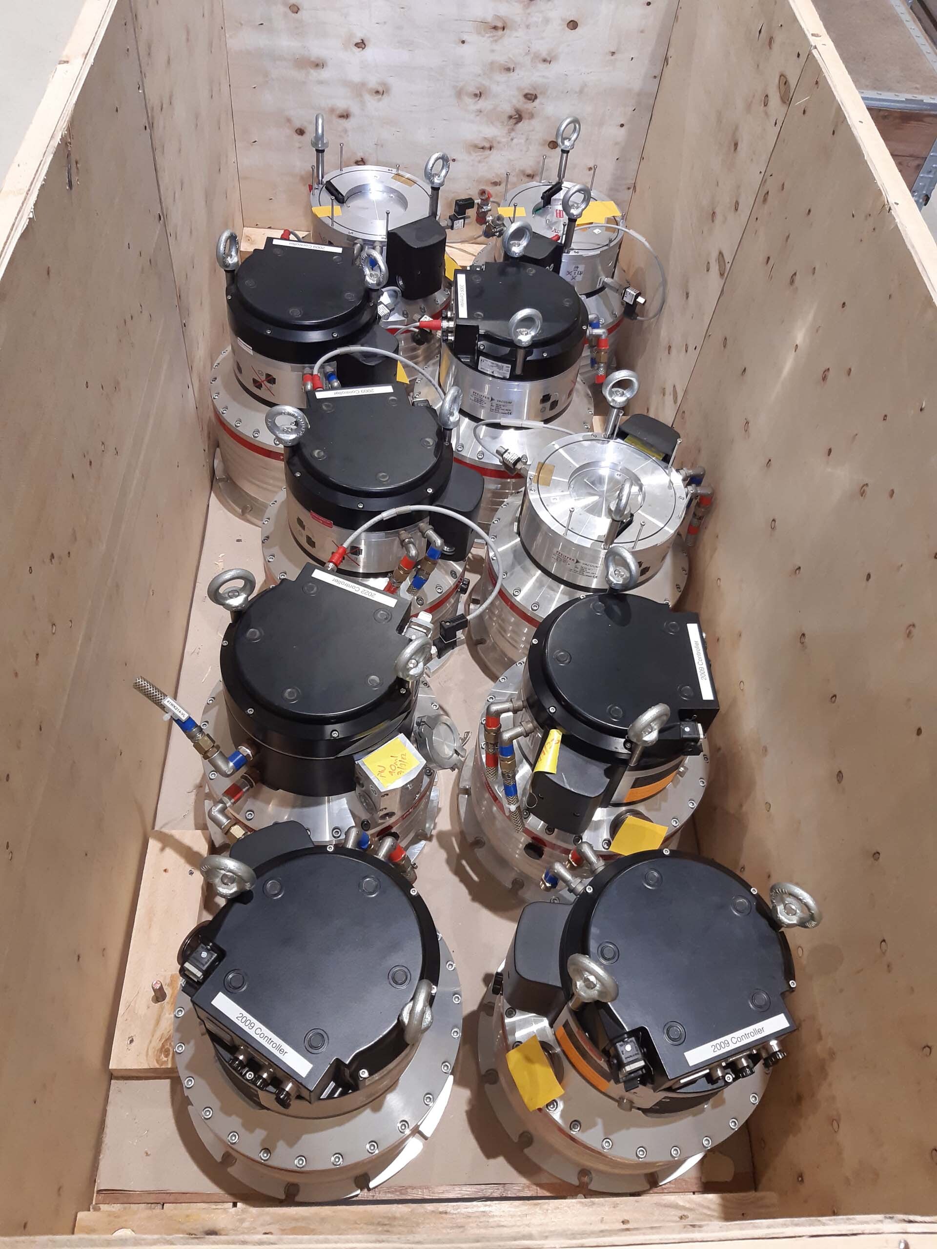 Foto Verwendet VARIOUS Lot of vacuum pumps Zum Verkauf