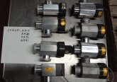 Photo Used VARIOUS Lot of VAT valves For Sale