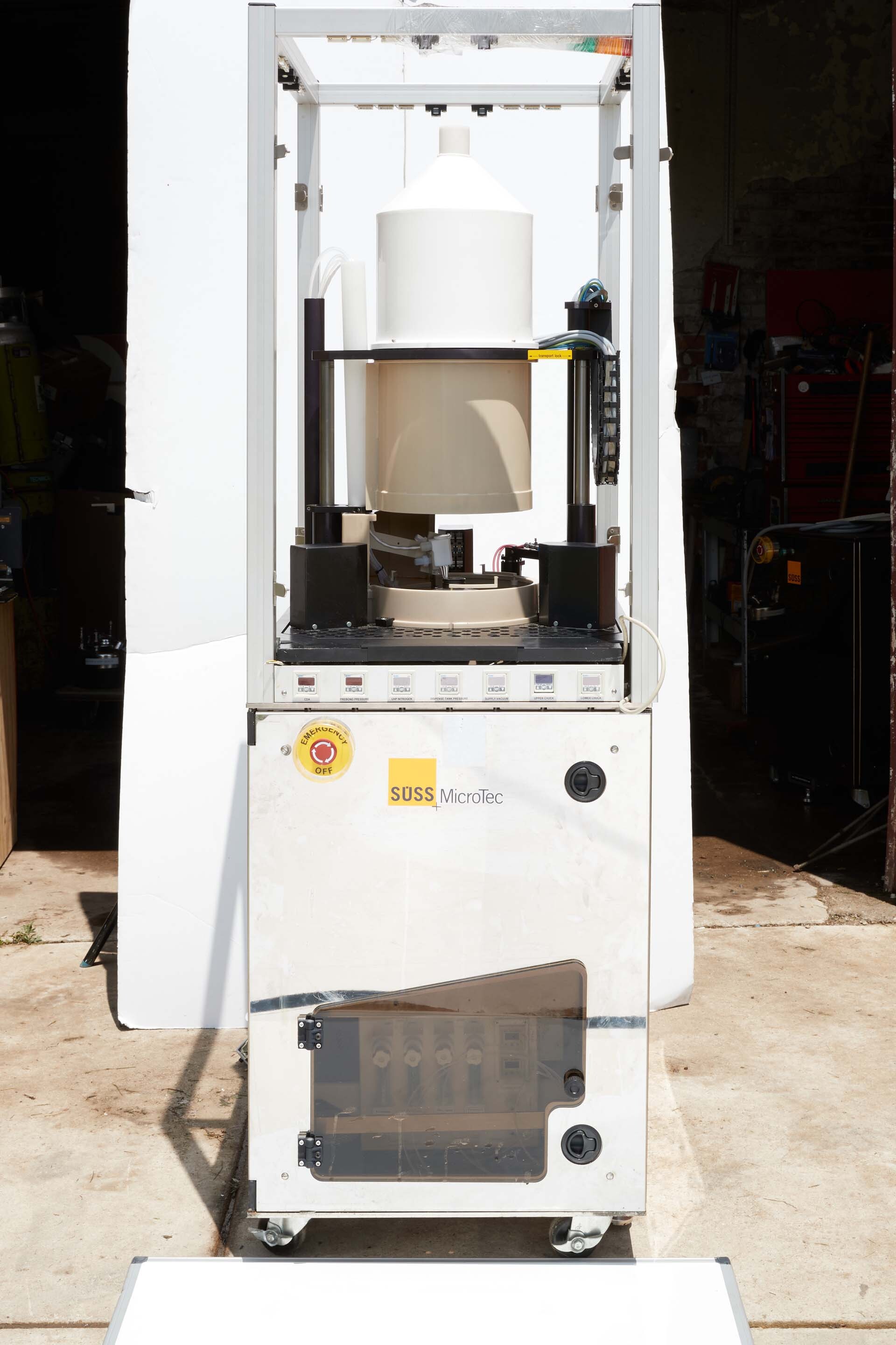 사진 사용됨 VARIOUS Lot of wafer processing machine 판매용