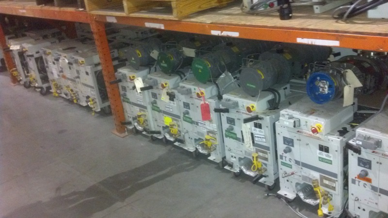 Photo Utilisé EDWARDS Lot of (400) iQDP80 / iQDP40 pumps À vendre