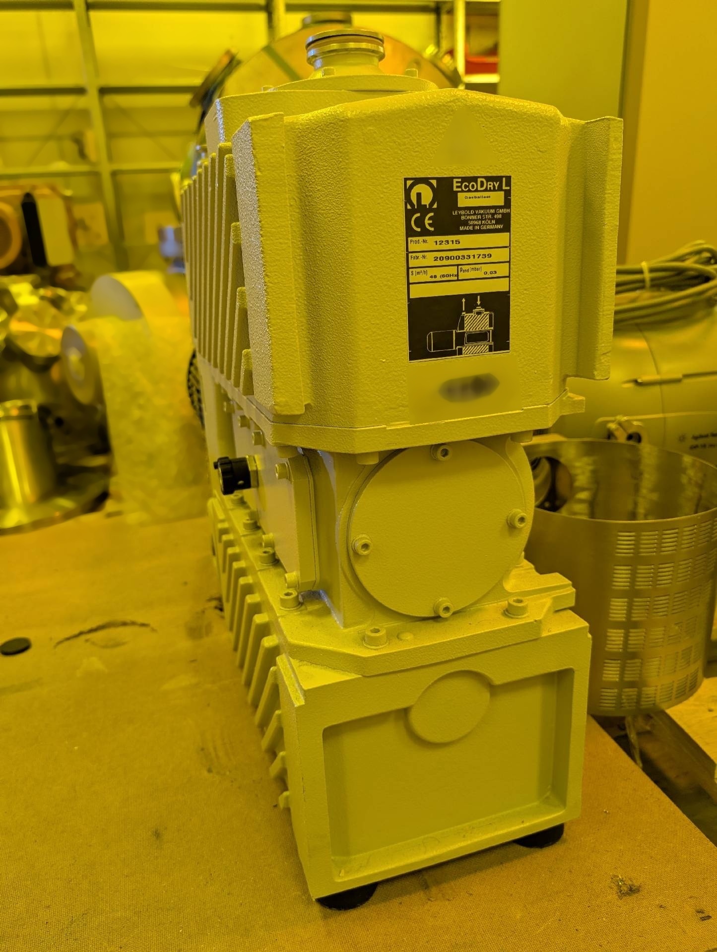 フォト（写真） 使用される VARIOUS Vacuum pumps 販売のために