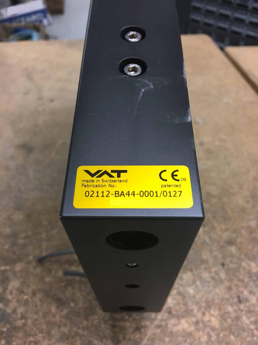 Photo Used VAT 02112-BA44-0001 For Sale