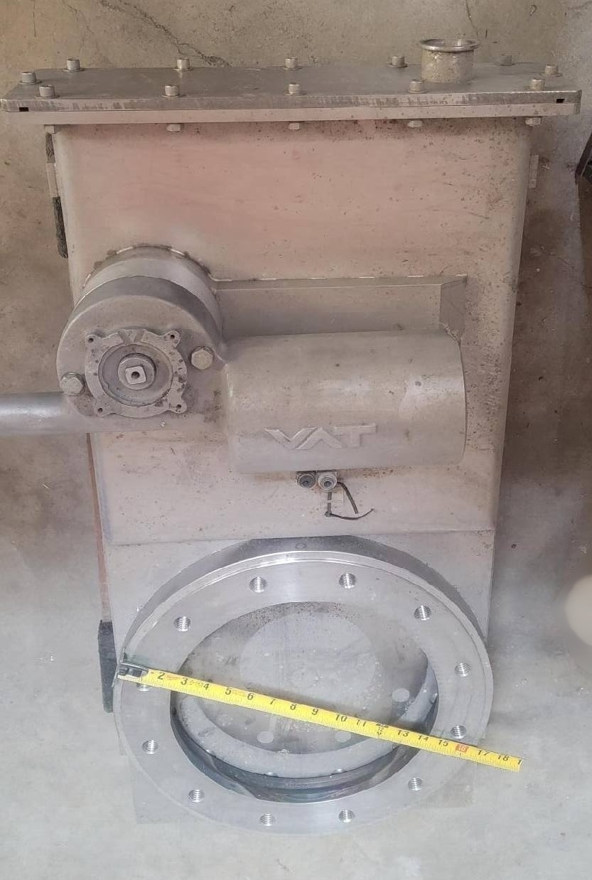 图为 已使用的 VAT Air‑actuated gate valve 待售