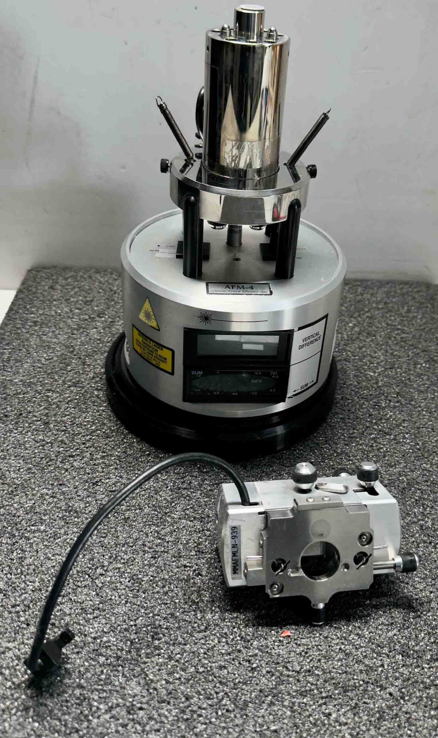 Photo Used VEECO / DIGITAL INSTRUMENTS Nanoscope IV For Sale