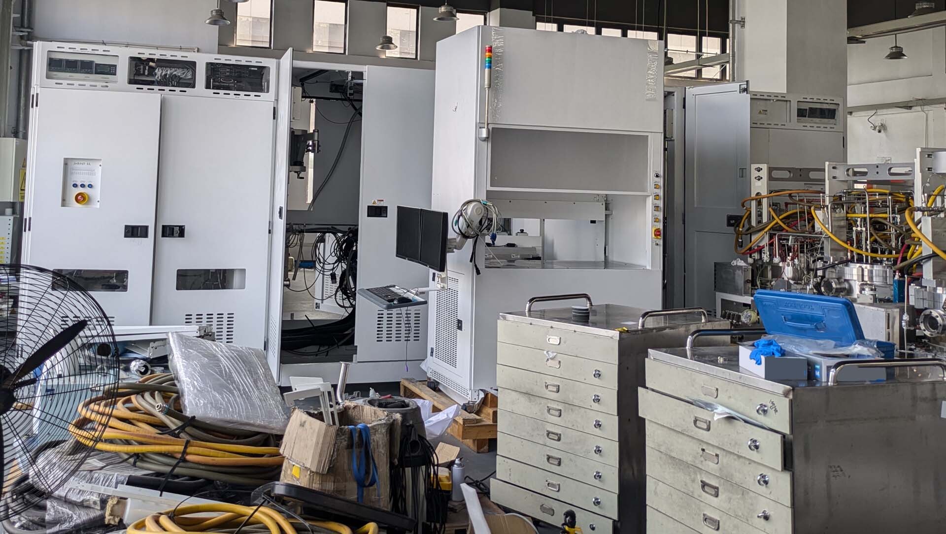 Photo Utilisé VEECO / EMCORE C4 À vendre