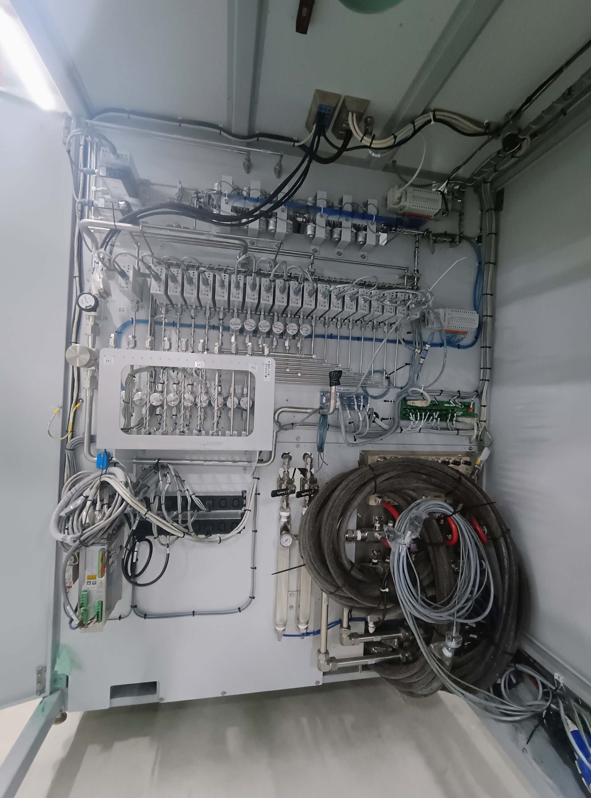 Photo Used VEECO / EMCORE K465 For Sale