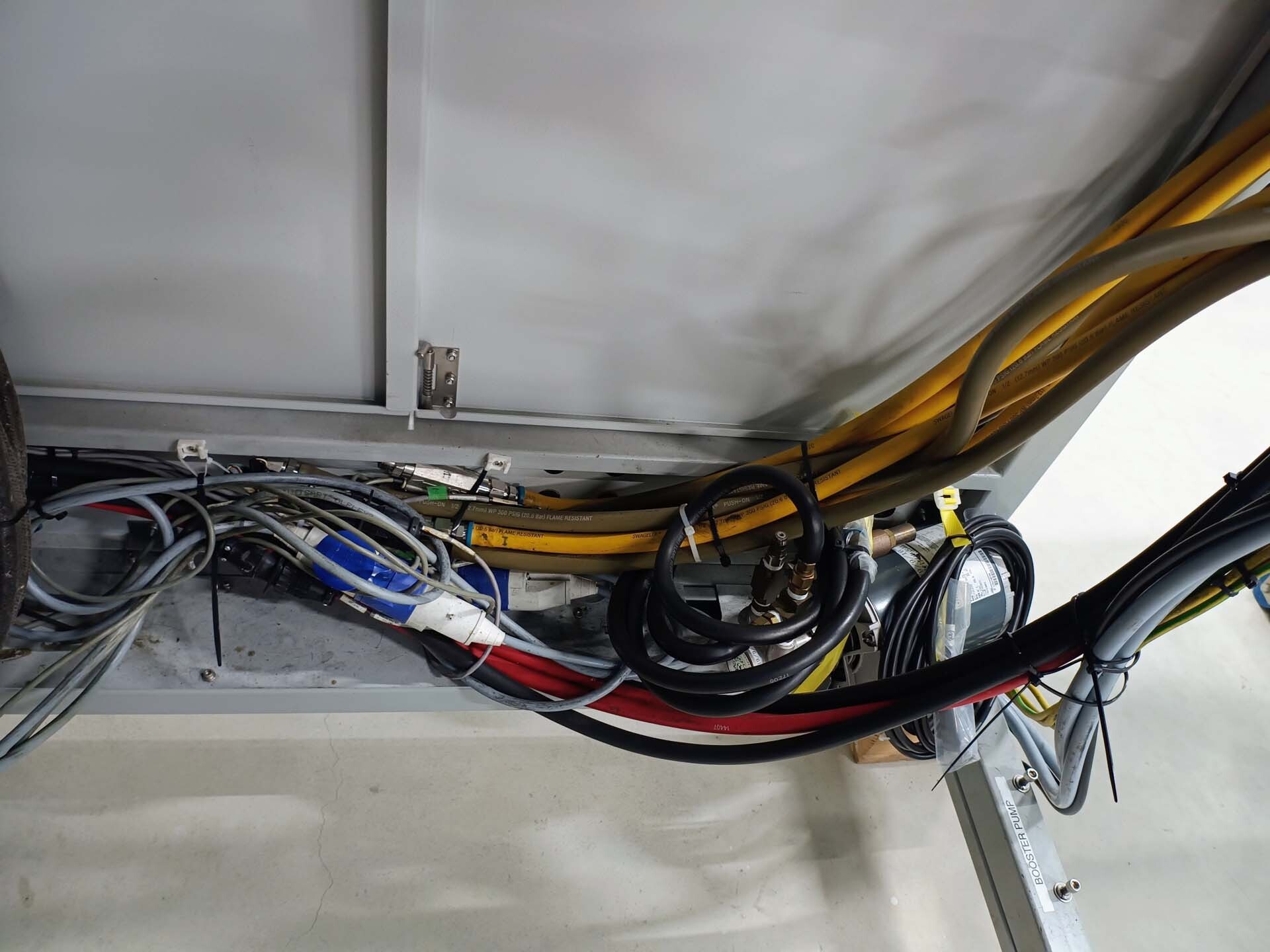 Photo Used VEECO / EMCORE K465 For Sale