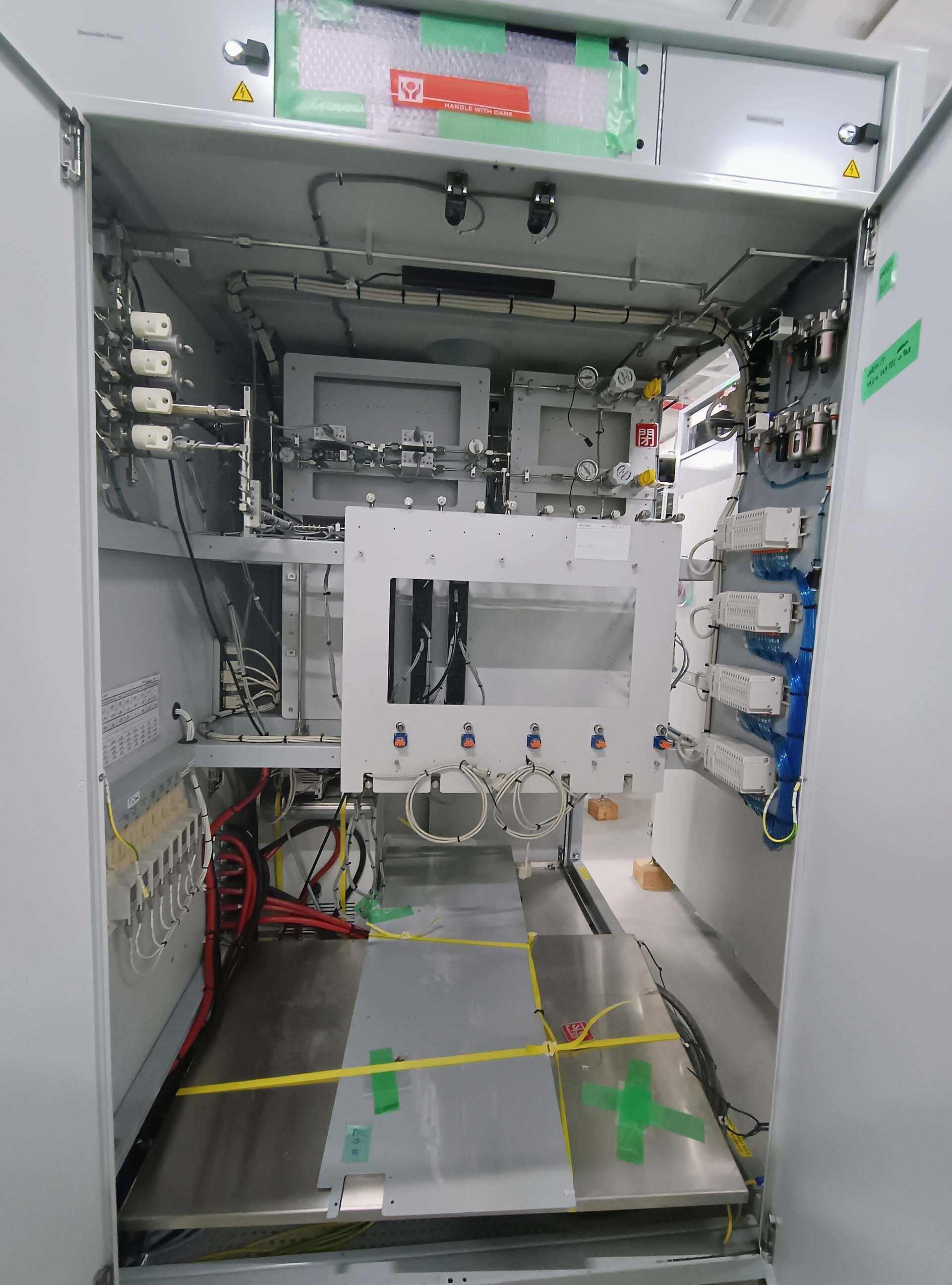 Photo Used VEECO / EMCORE K465 For Sale