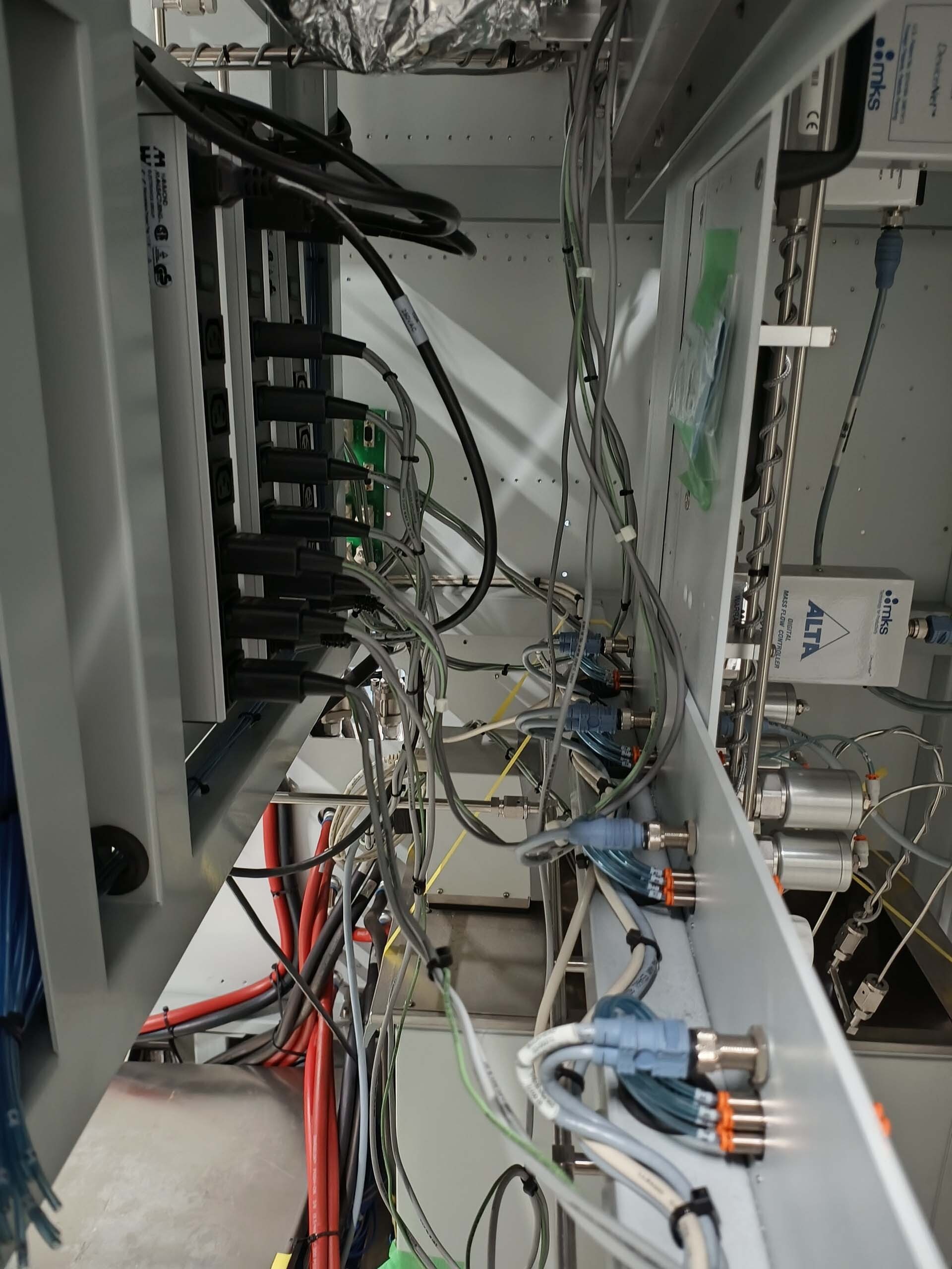 Photo Used VEECO / EMCORE K465 For Sale