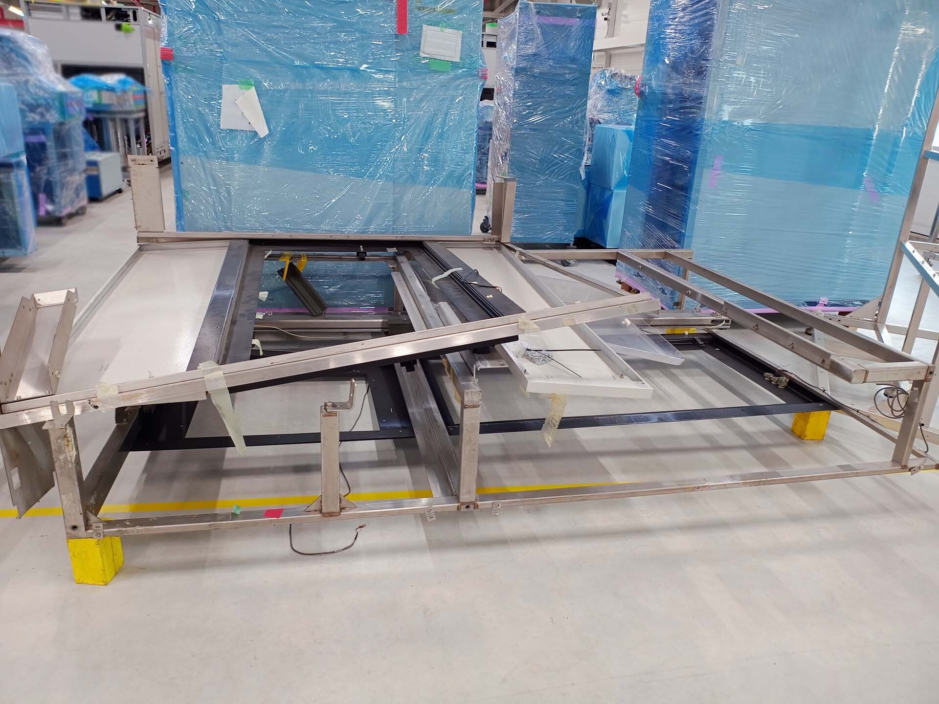 Photo Used VEECO / EMCORE K465 For Sale