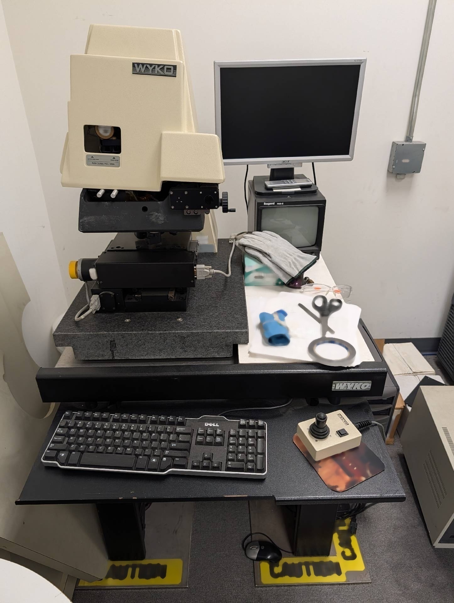 사진 사용됨 VEECO / WYKO NT 2000 판매용
