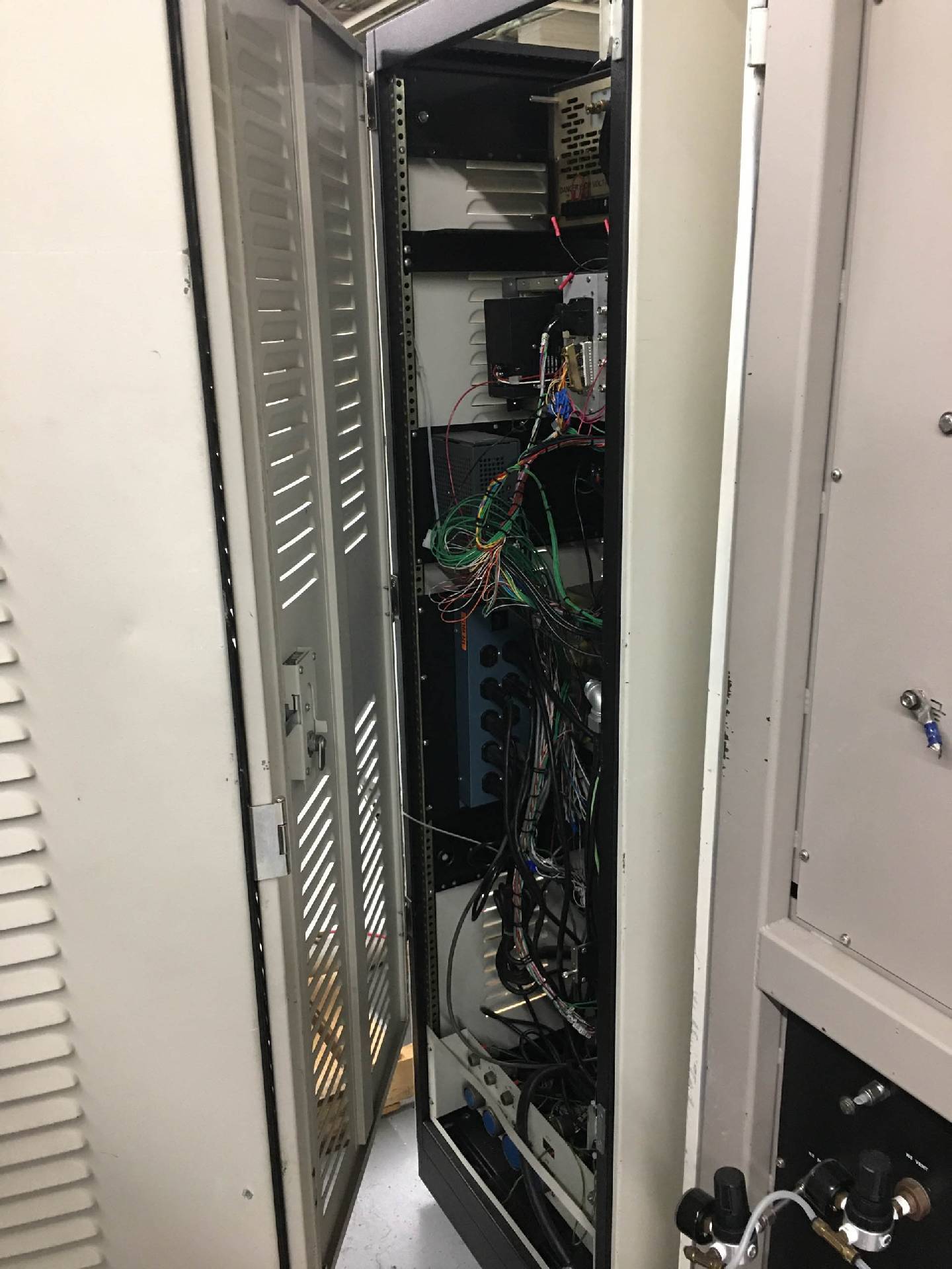 Foto Verwendet VEECO Microetch Zum Verkauf