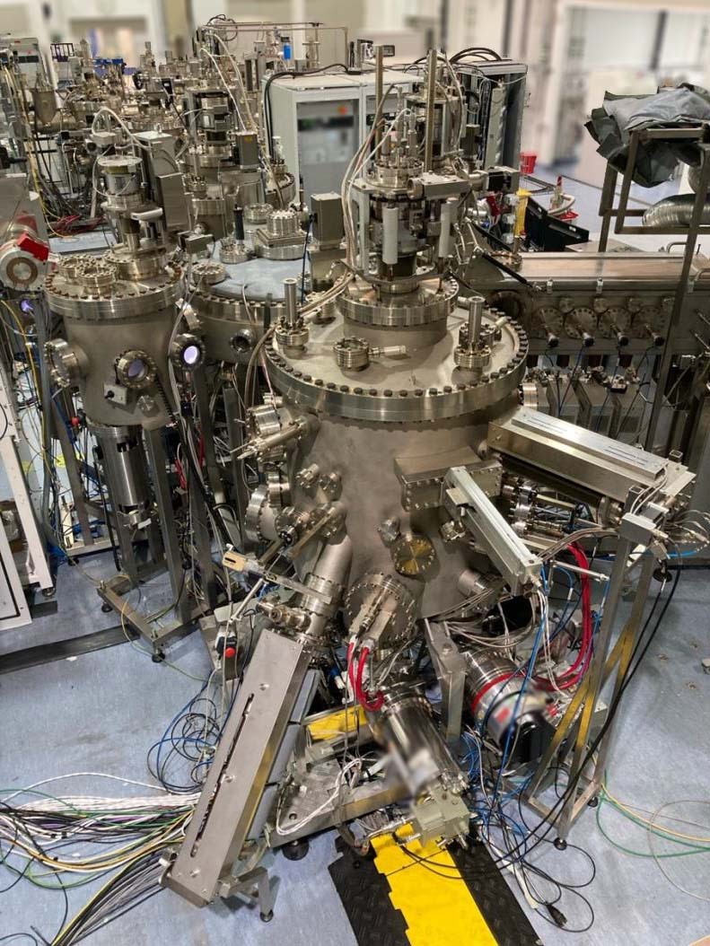 图为 已使用的 VEECO Molecular Beam Epitaxy (MBE) system 待售