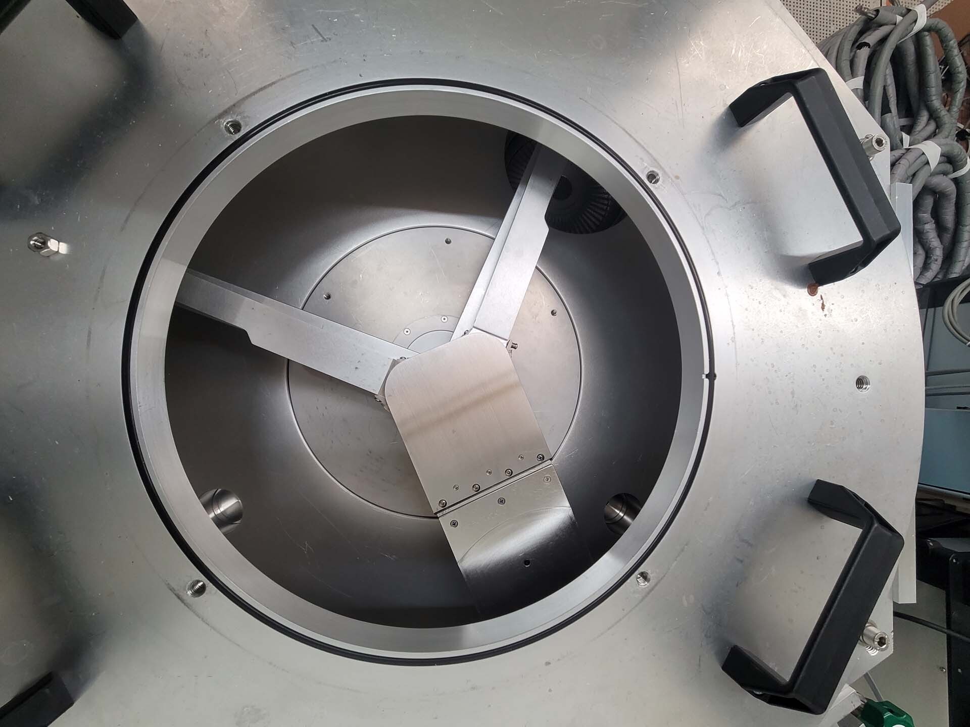 사진 사용됨 VEECO RF 350S 판매용