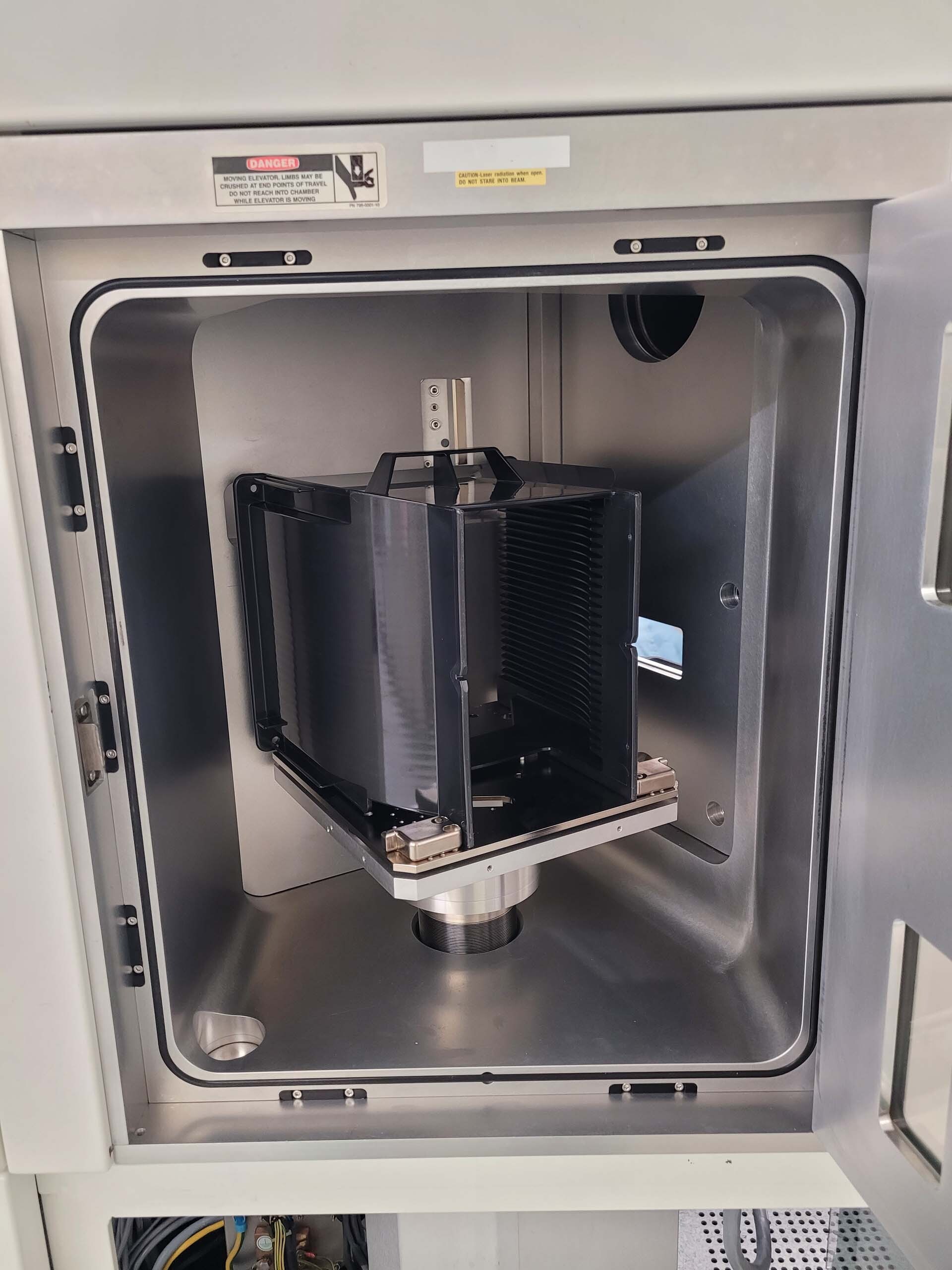 사진 사용됨 VEECO RF 350S 판매용