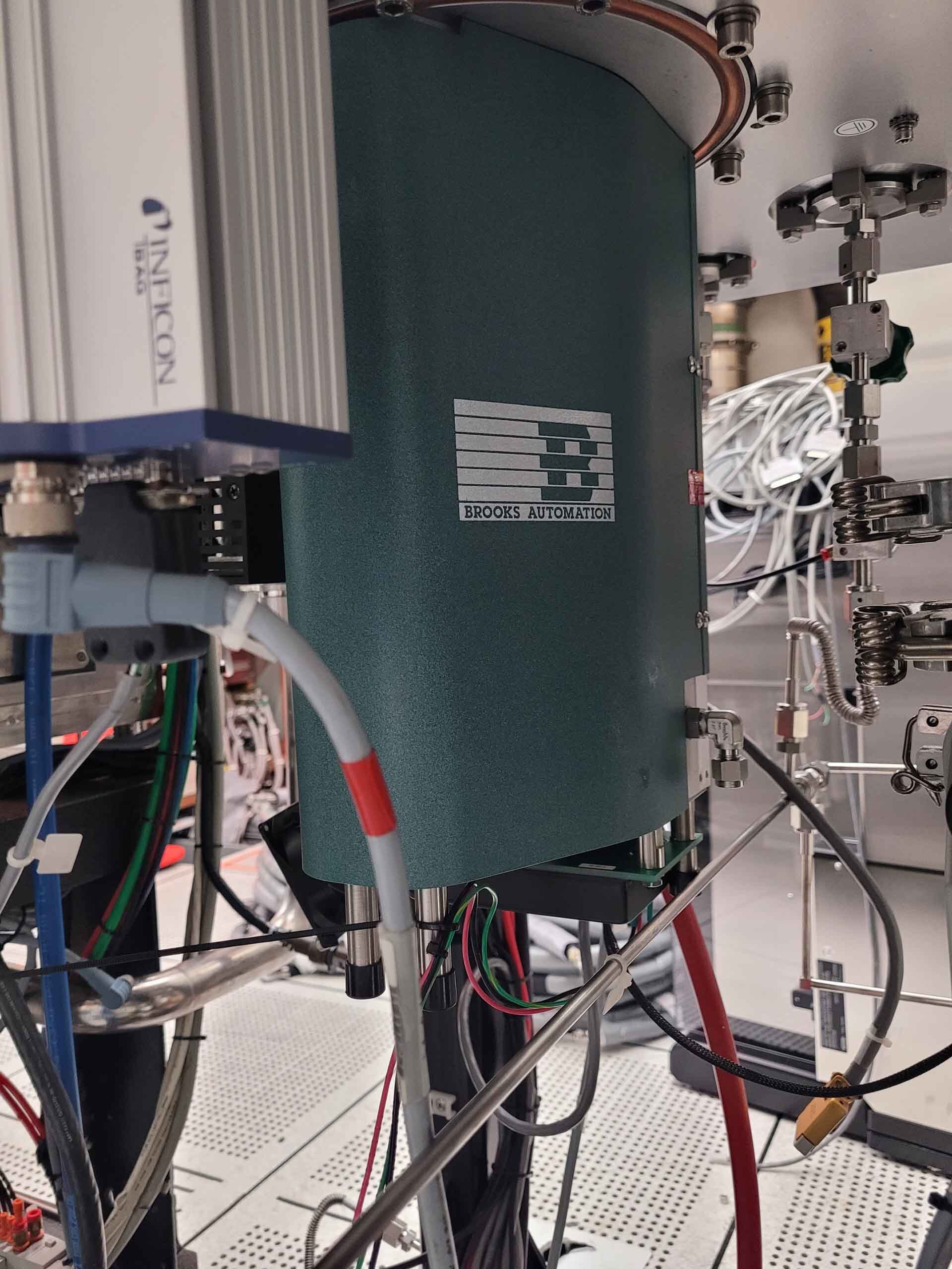 사진 사용됨 VEECO RF 350S 판매용