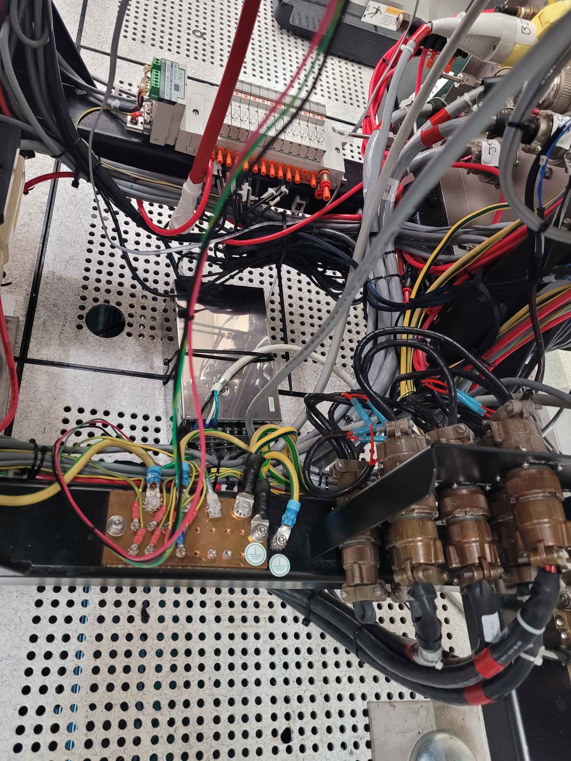 사진 사용됨 VEECO RF 350S 판매용