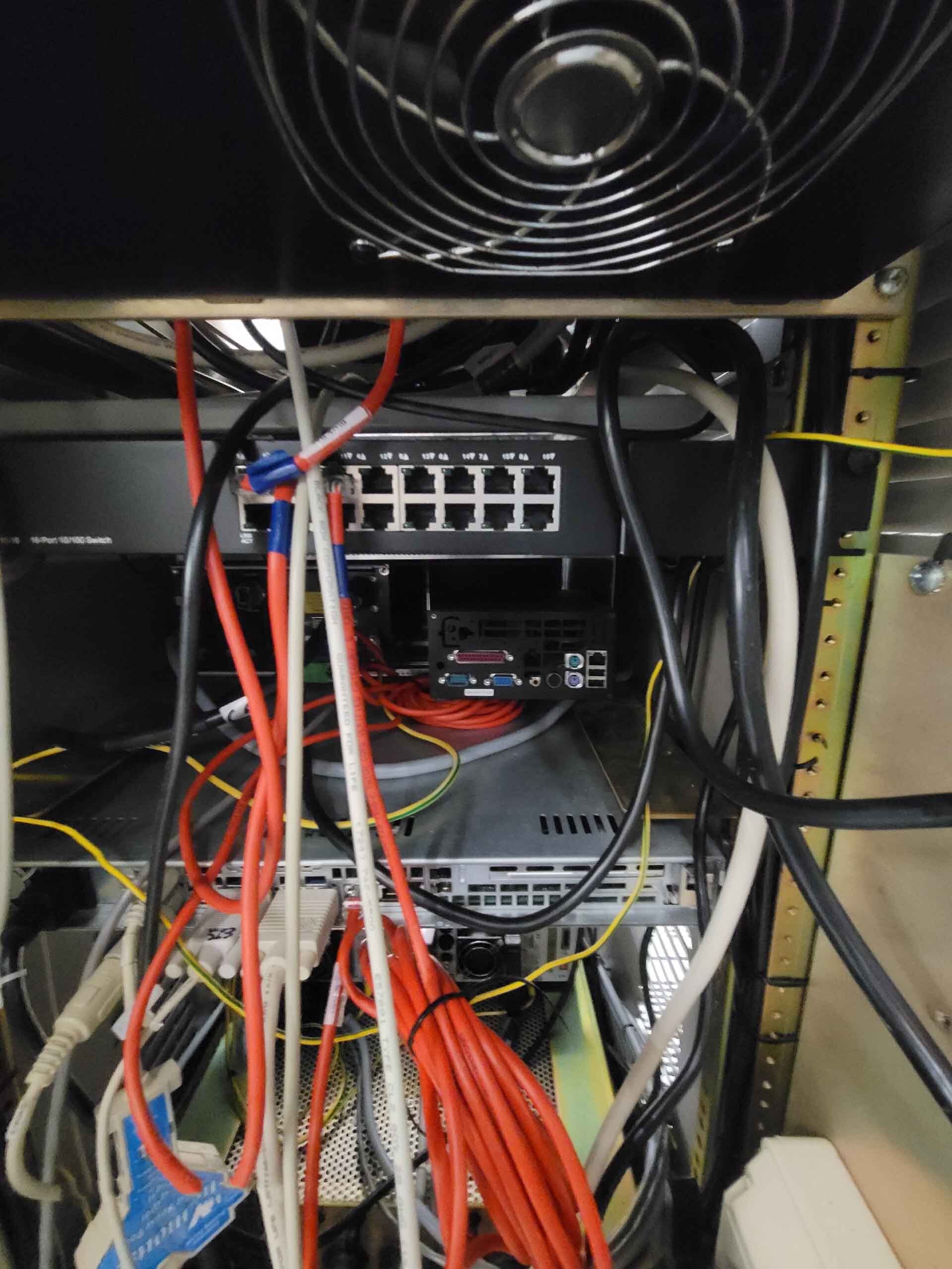 사진 사용됨 VEECO RF 350S 판매용