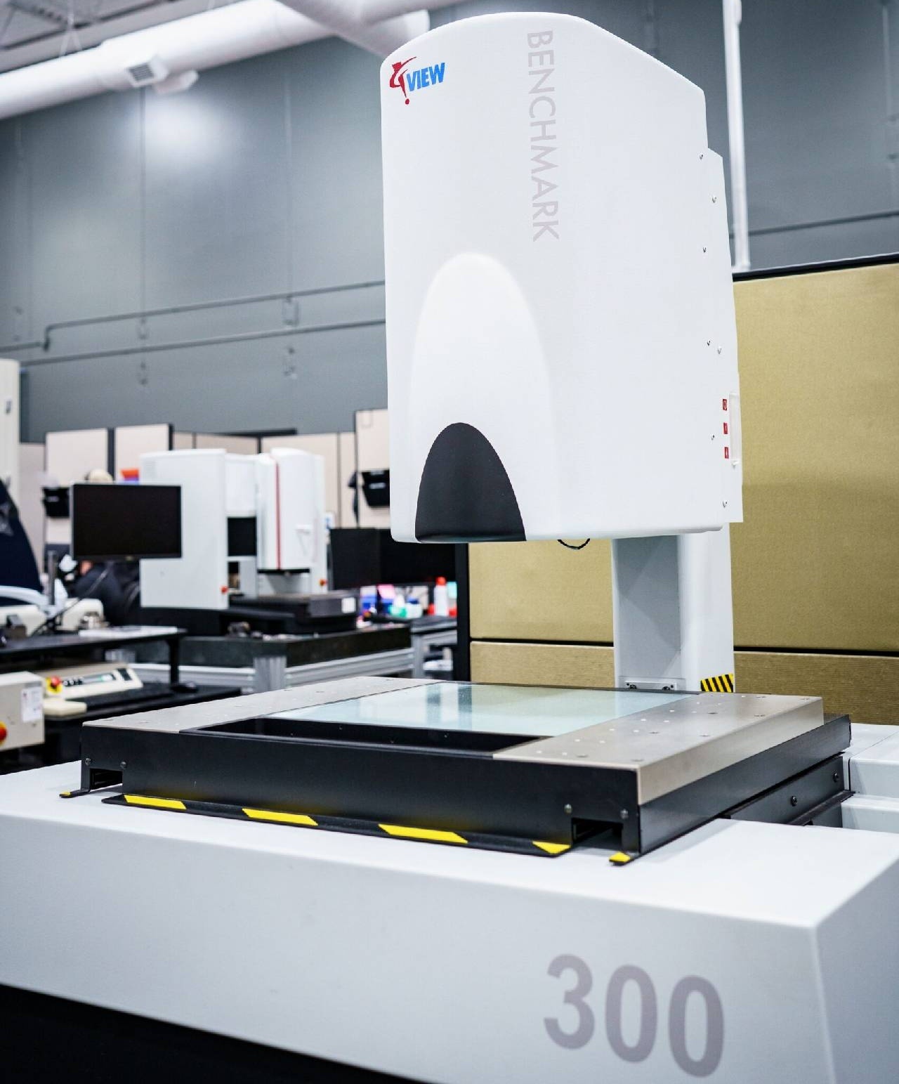 Foto Verwendet VIEW MICRO METROLOGY Benchmark 300 Zum Verkauf