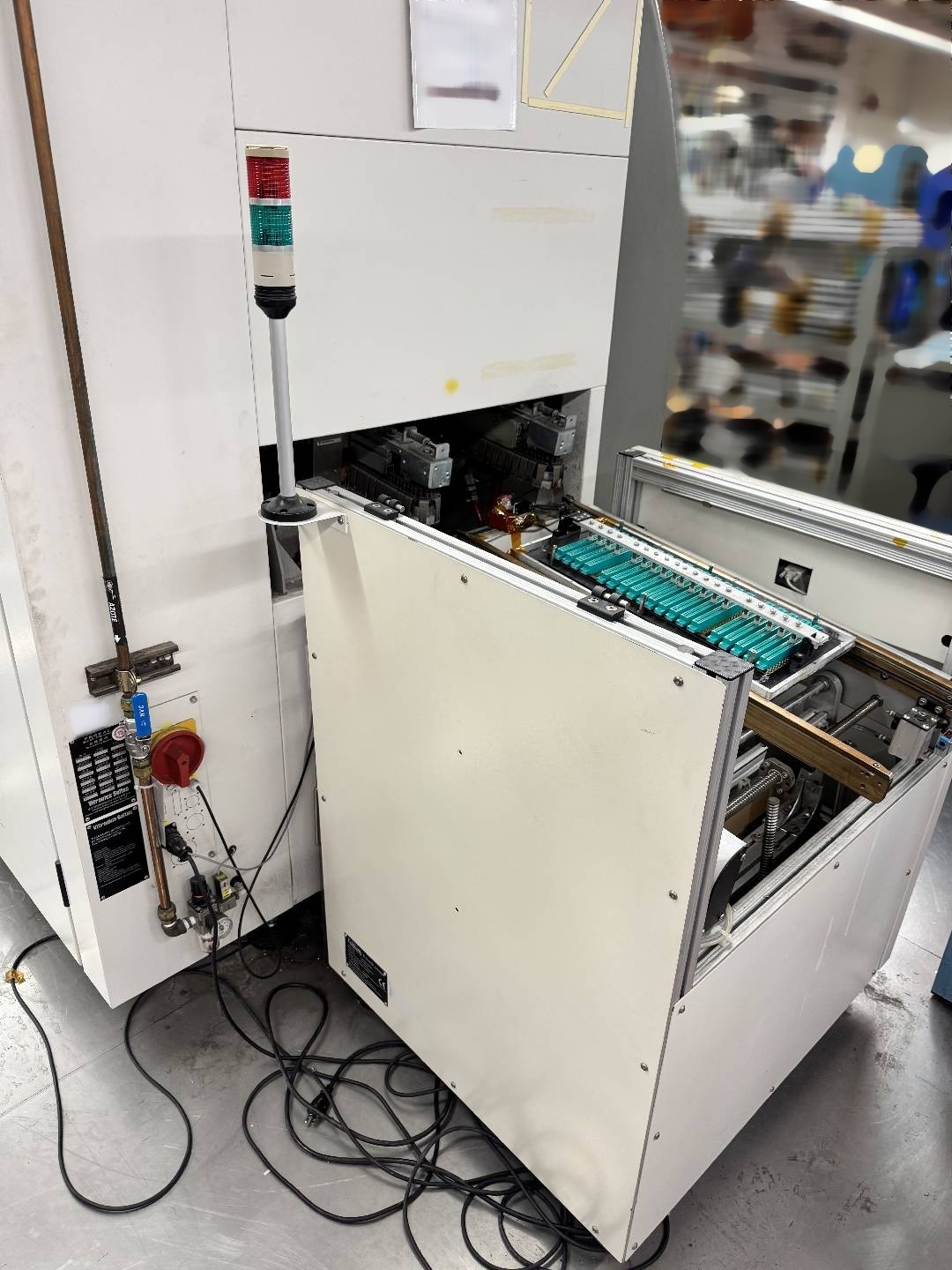 Photo Used VITRONICS SOLTEC Delta 3 For Sale