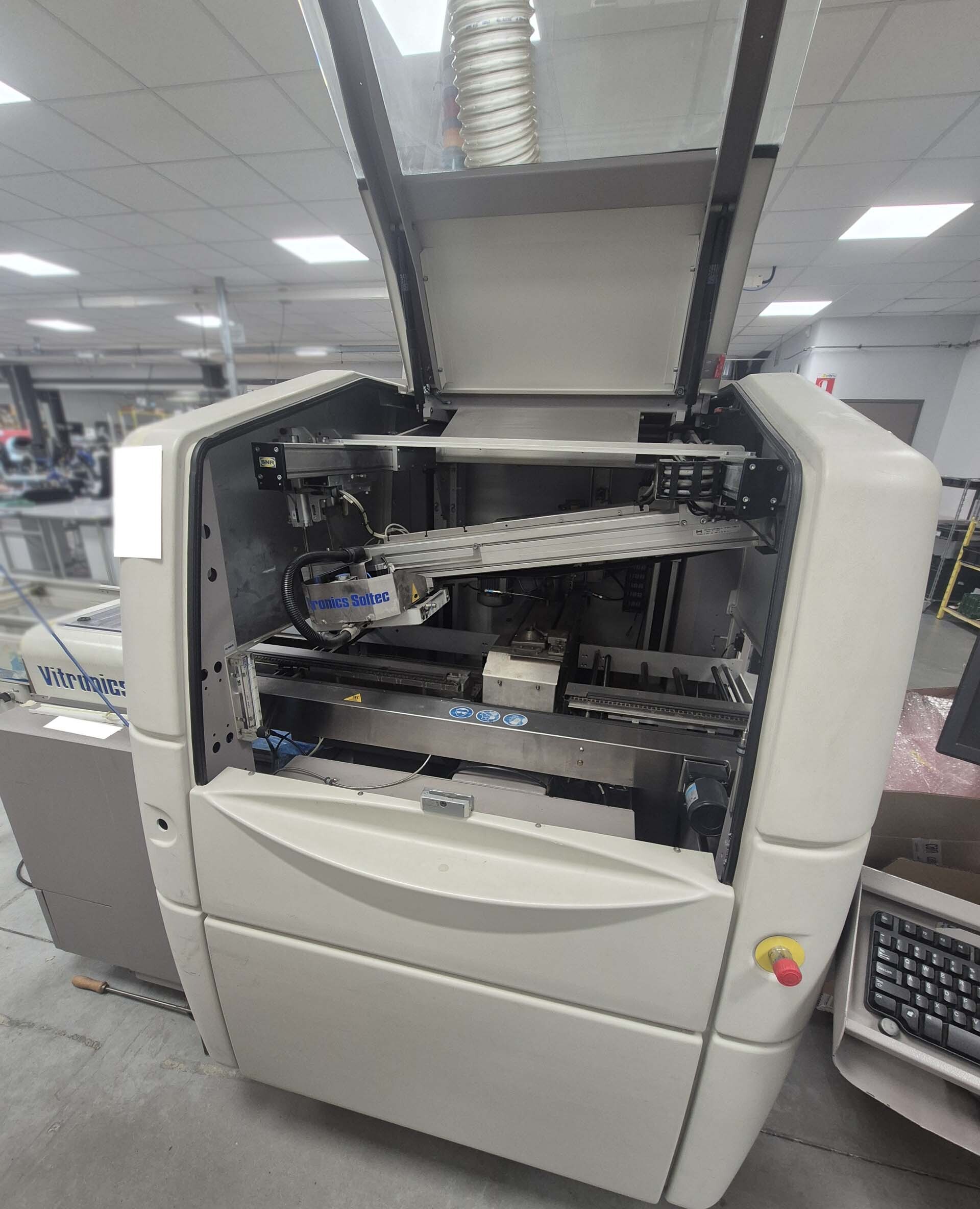 Photo Utilisé VITRONICS SOLTEC mySelective 6746 À vendre