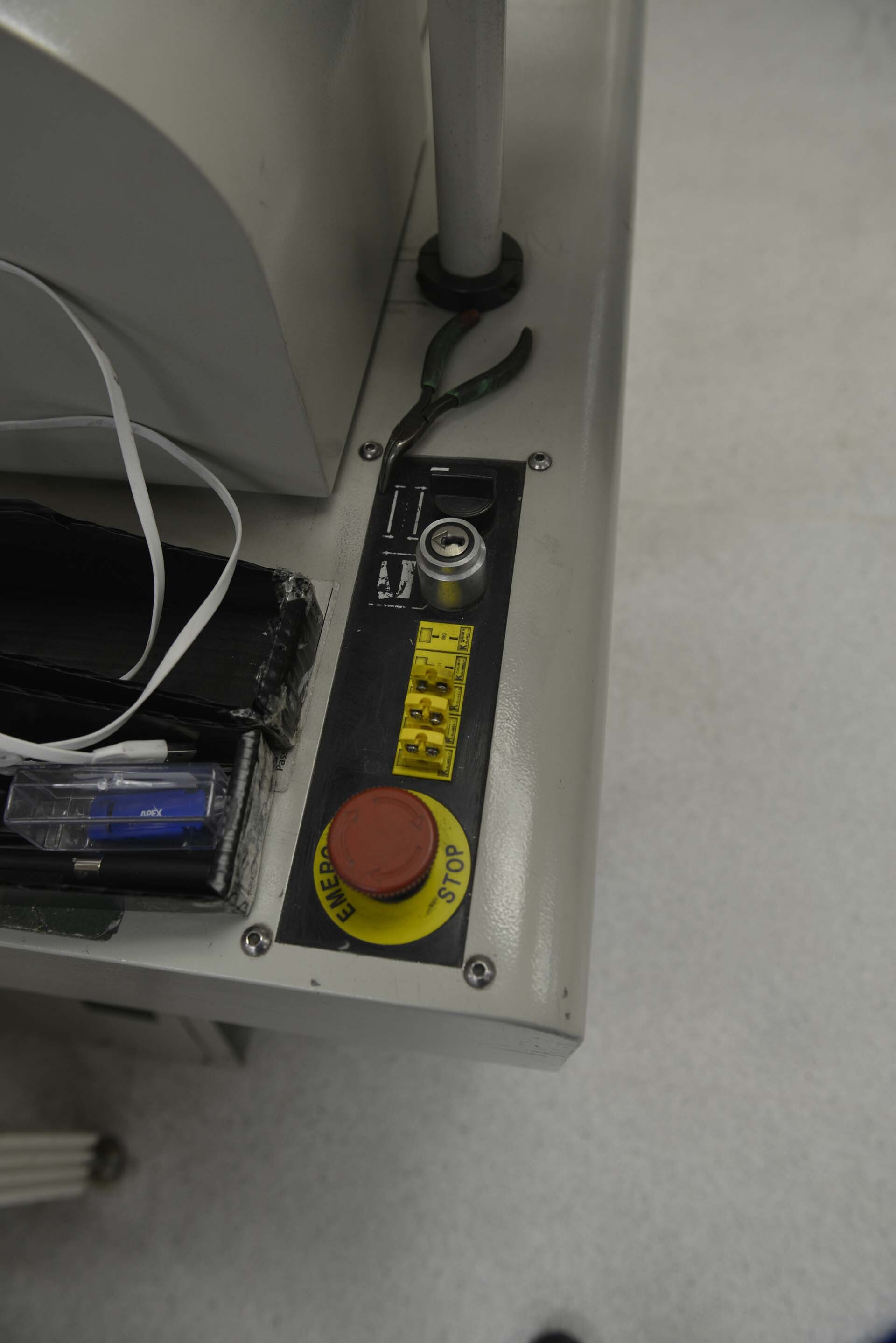 Photo Used VITRONICS SOLTEC XPM 730 For Sale