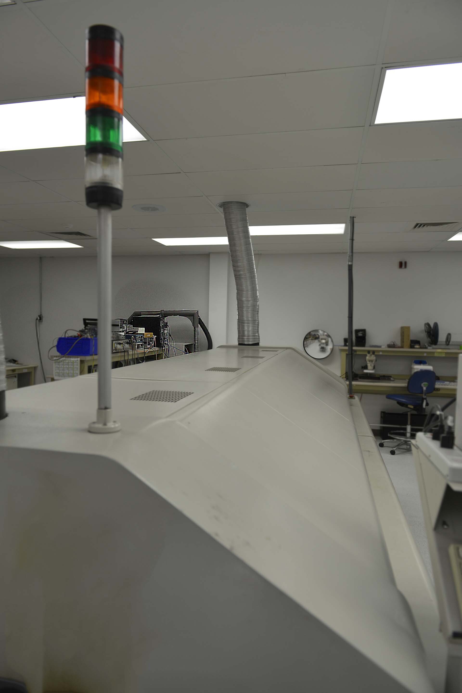 Photo Used VITRONICS SOLTEC XPM 730 For Sale