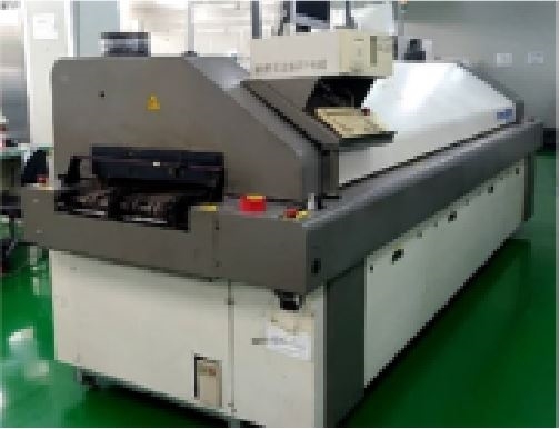 Photo Used VITRONICS SOLTEC XPM 820 For Sale