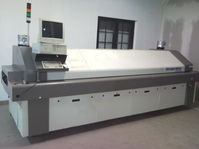 Photo Used VITRONICS SOLTEC XPM 820 For Sale