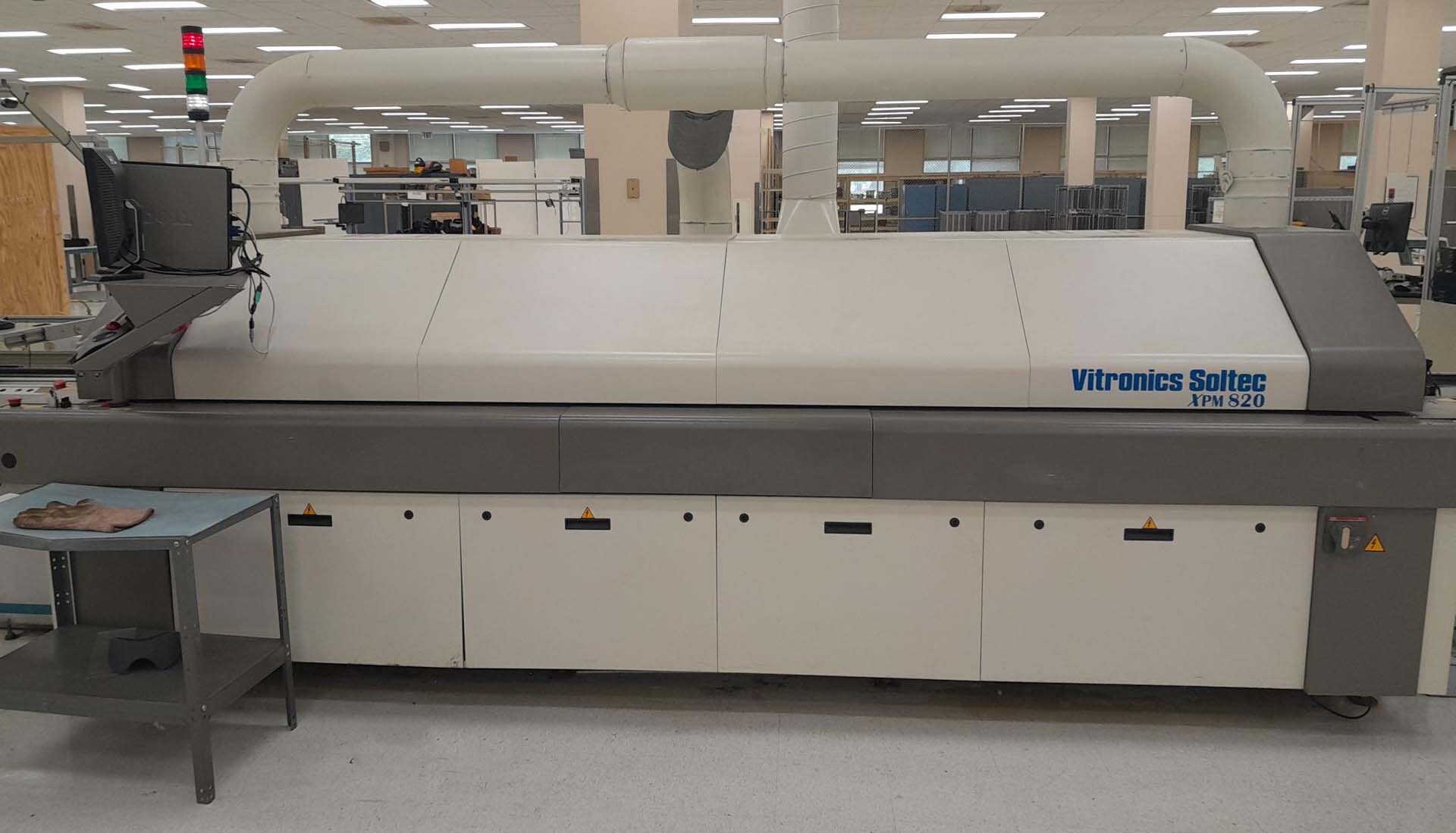 Photo Used VITRONICS SOLTEC XPM 820 For Sale
