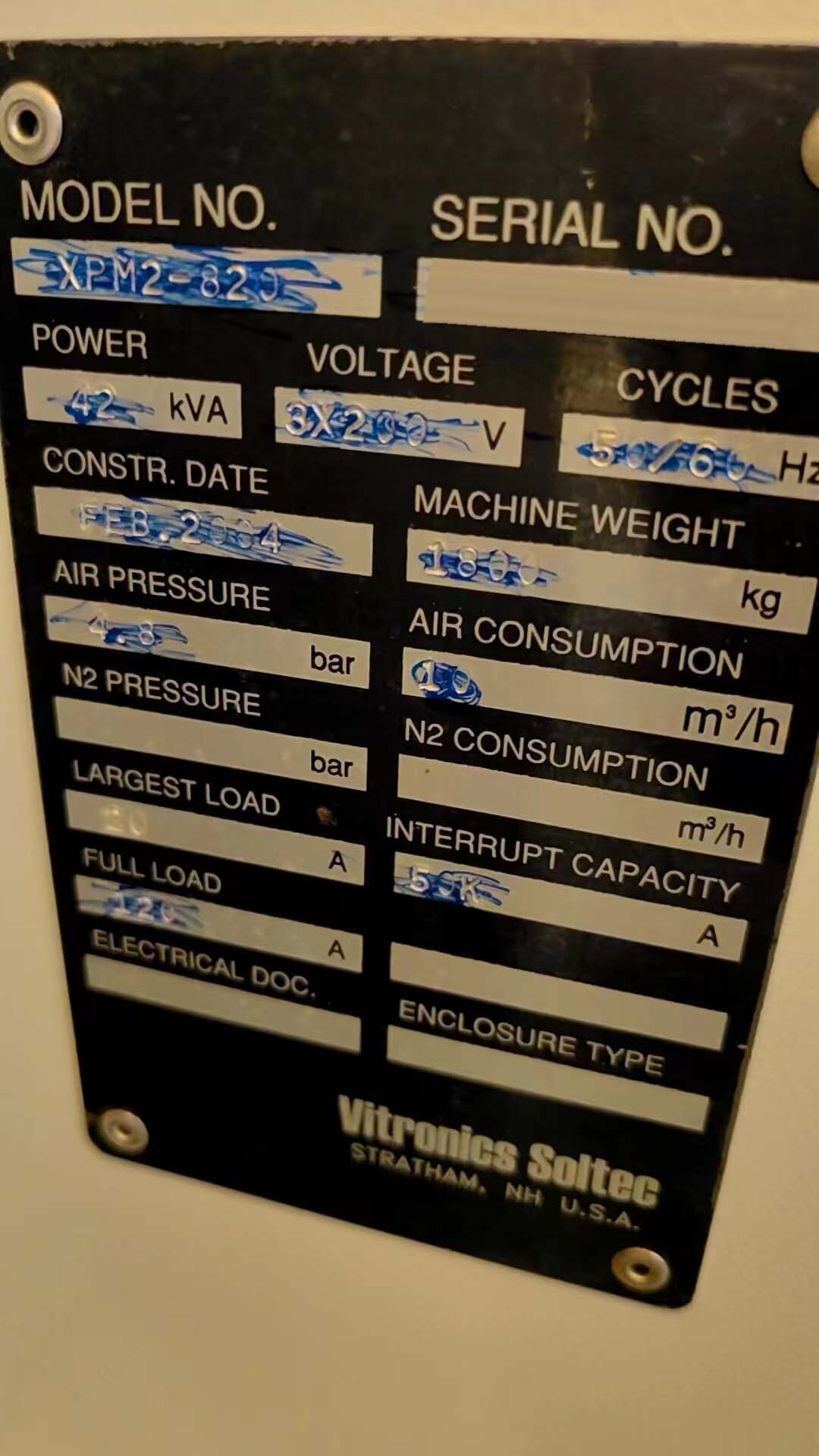 Photo Used VITRONICS SOLTEC XPM2 820 For Sale