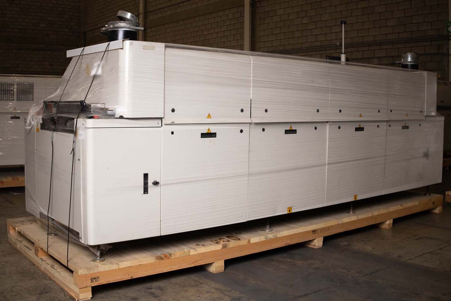 Photo Used VITRONICS SOLTEC XPM2 820 For Sale