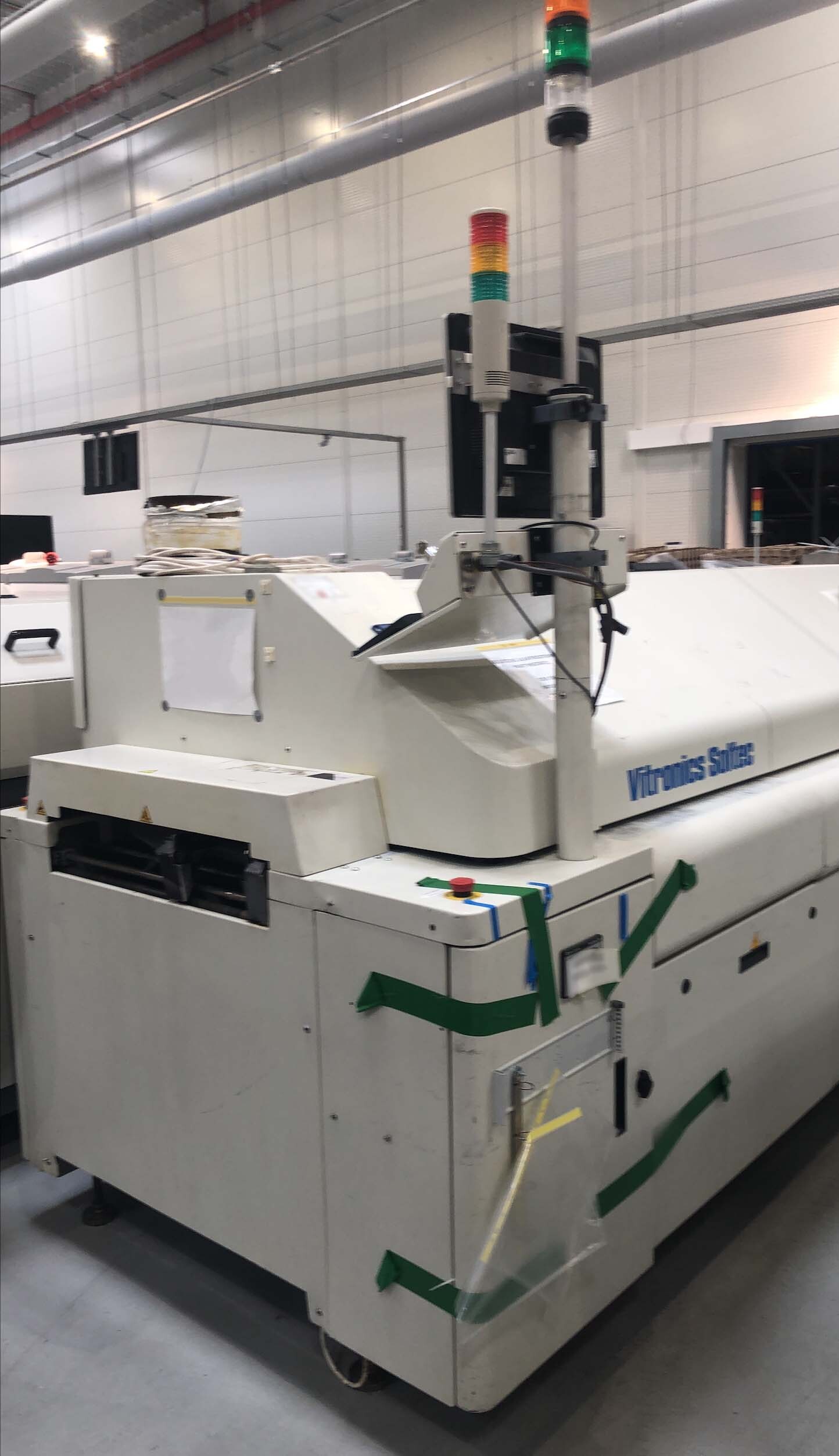 Photo Used VITRONICS SOLTEC XPM2 For Sale