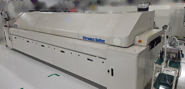 Photo Used VITRONICS SOLTEC XPM2 For Sale