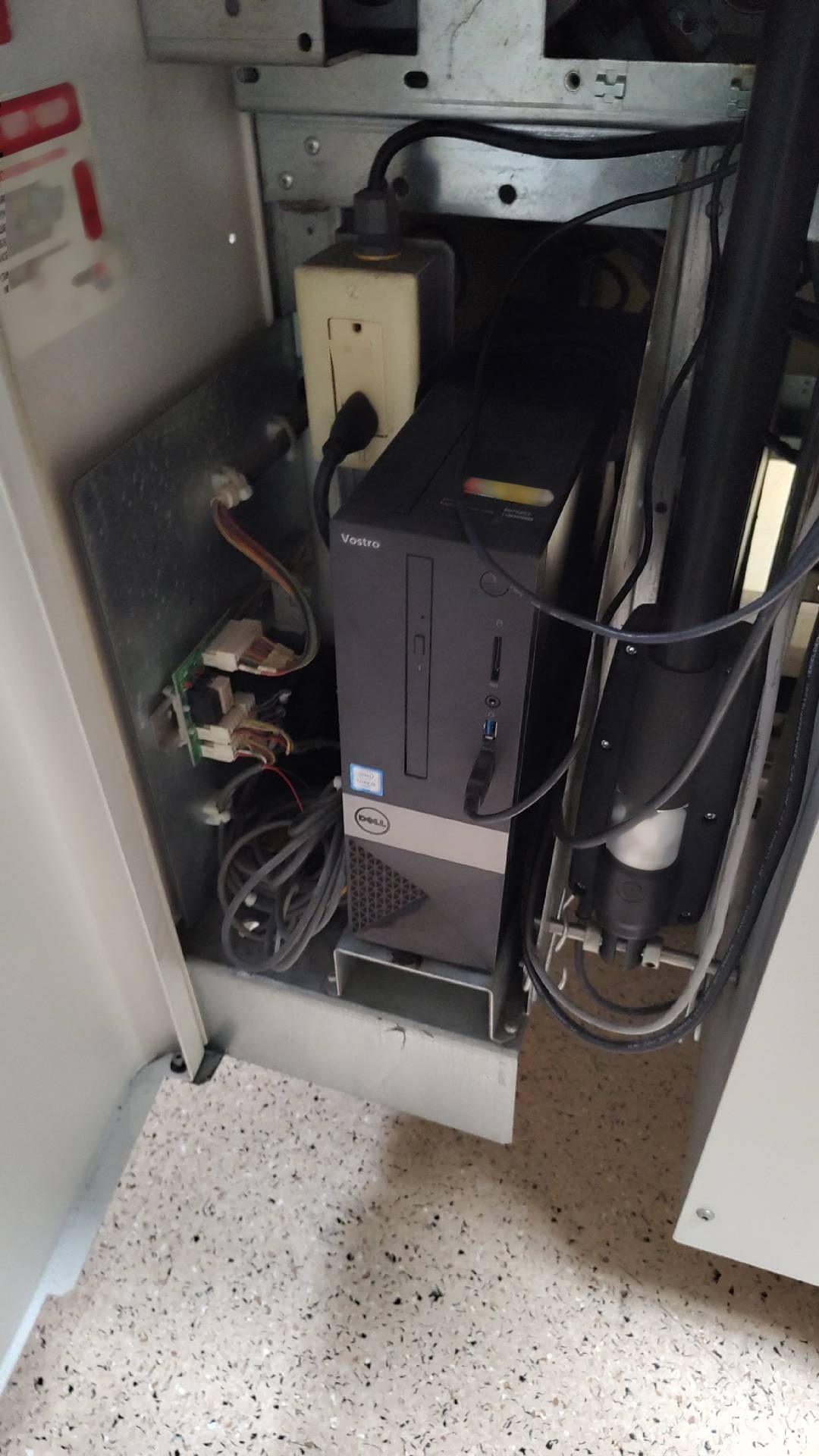 Photo Used VITRONICS SOLTEC XPM3 For Sale