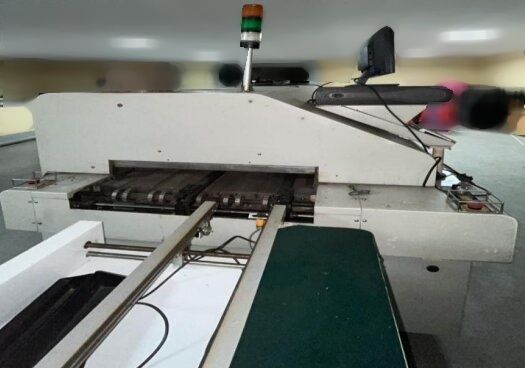 Photo Used VITRONICS SOLTEC XPM 820 For Sale