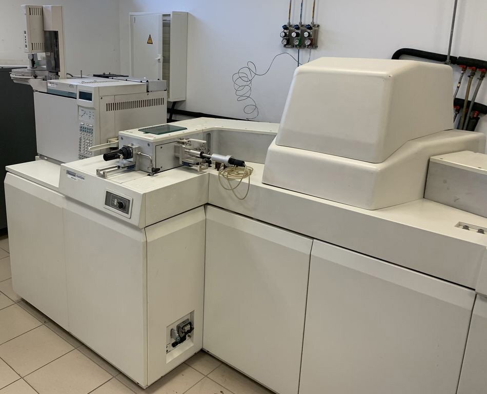 WATERS / MICROMASS Autospec Ultima Spectrometer Used For Sale Price ...