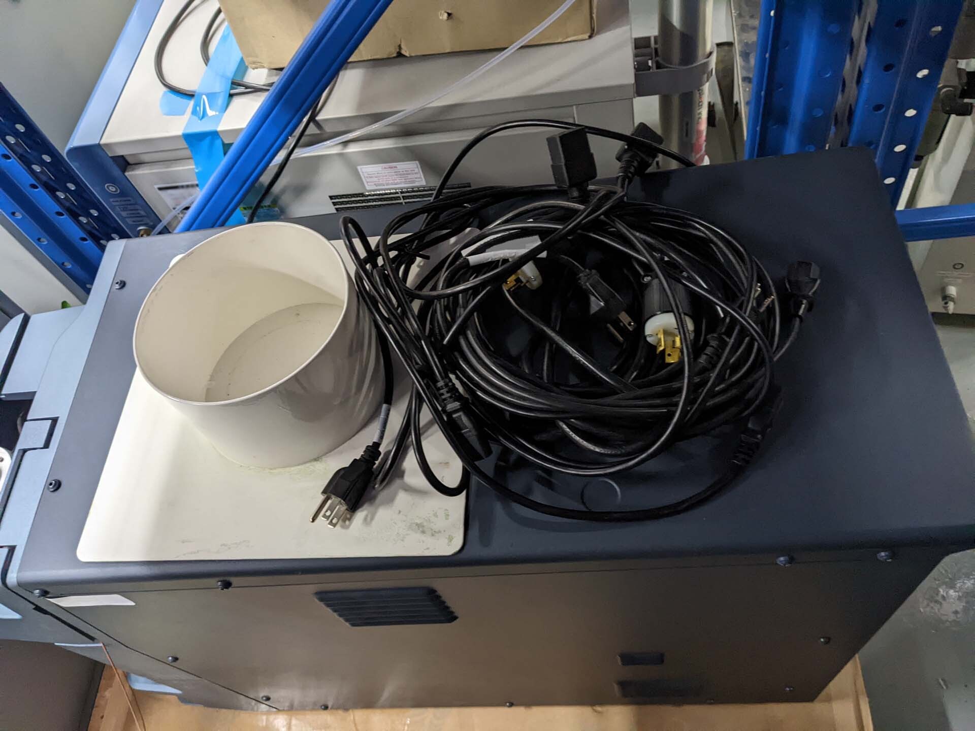 Photo Used WATERS / MICROMASS LC / MS / Mass spectrometer For Sale