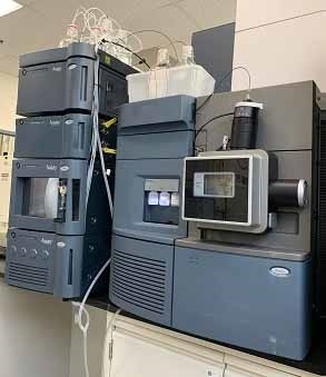 Photo Used WATERS / MICROMASS Xevo G2 QTOF For Sale