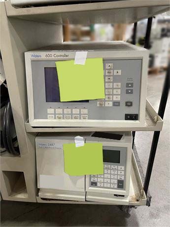 Foto Verwendet WATERS HPLC System Zum Verkauf