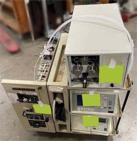 Foto Verwendet WATERS HPLC System Zum Verkauf